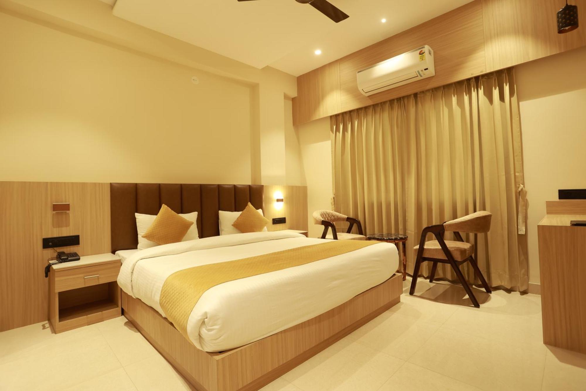 Hotel Taviral Regency Udaipur Exterior foto